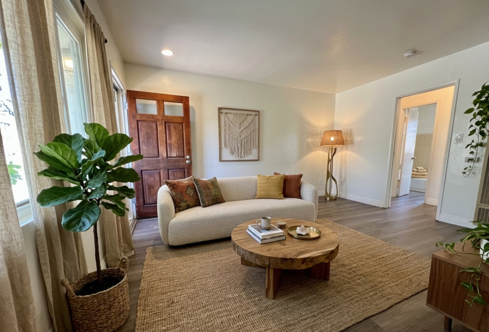 San Diego Apartment: 3753 Herman Ave