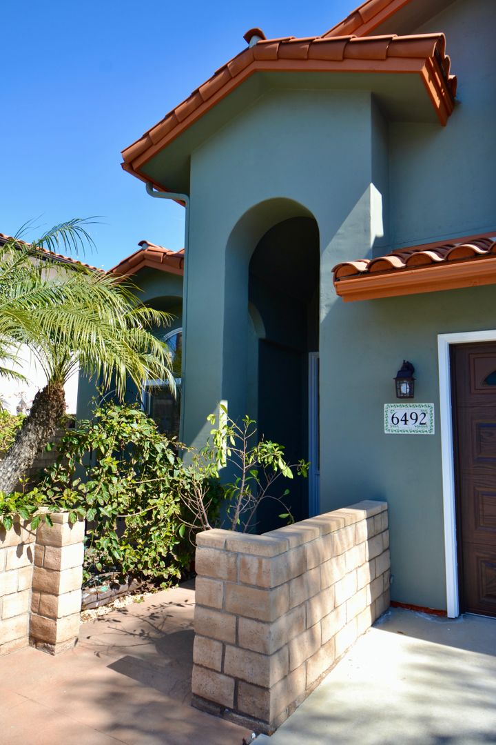 Carlsbad House: 6492 Franciscan Road