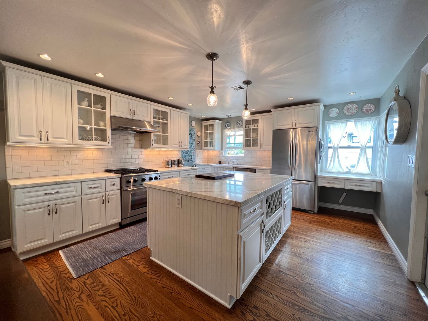 San Diego House: 4405 Santa Monica Ave