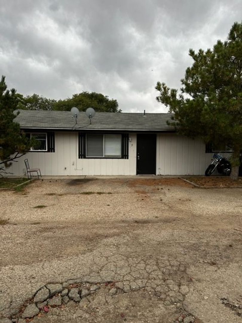 Caldwell Apartment: 3724 Billings Dr. Unit 1-3
