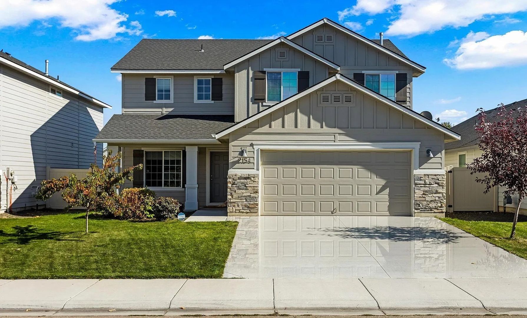 Meridian House: 2154 N Bing Ave