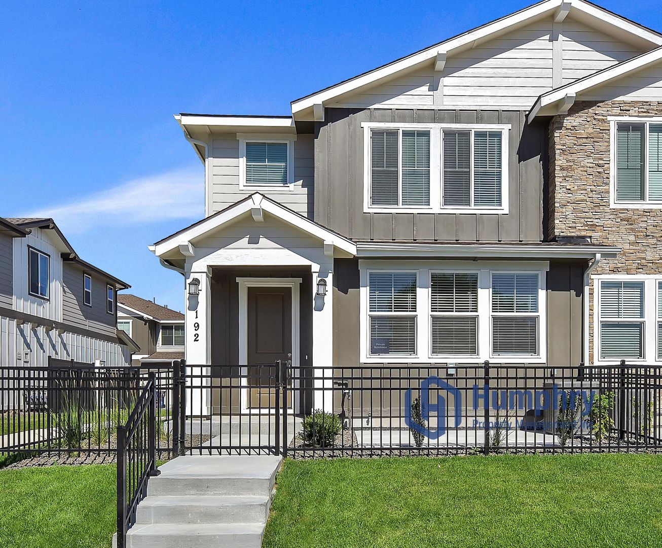 Eagle House: 192 N Stratus Way