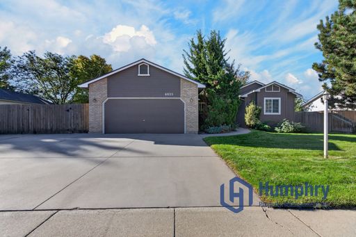 Meridian home with plenty of space, large yard and RV parking – photo 1
