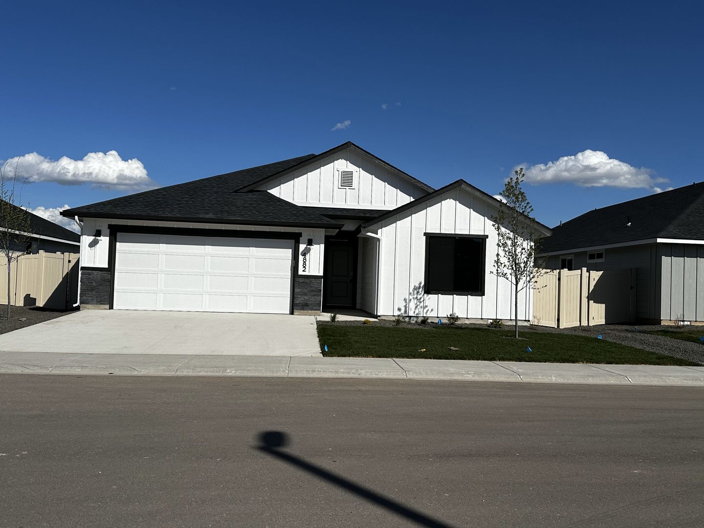 Meridian House: 4882 N Elmstone Ave