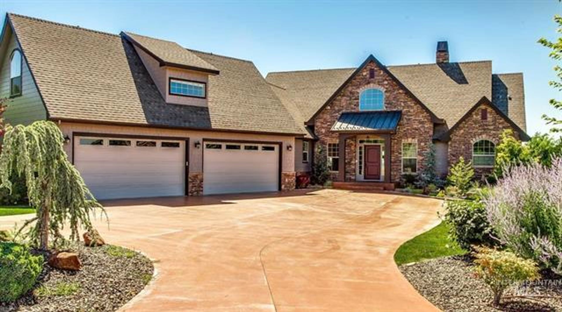 Star House: 9757 W Lanktree Gulch Rd.