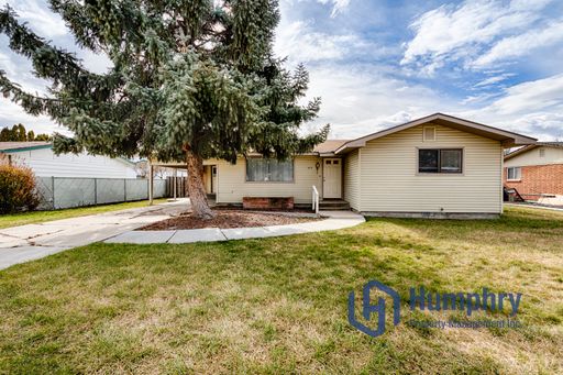 Nice home located off of Cleveland Blvd. near downtown Caldwell – photo 1