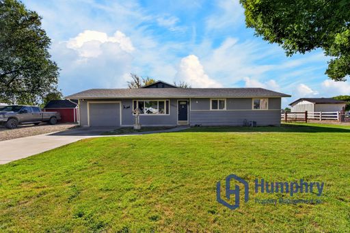Beautiful home in Kuna on 1 acre – photo 1
