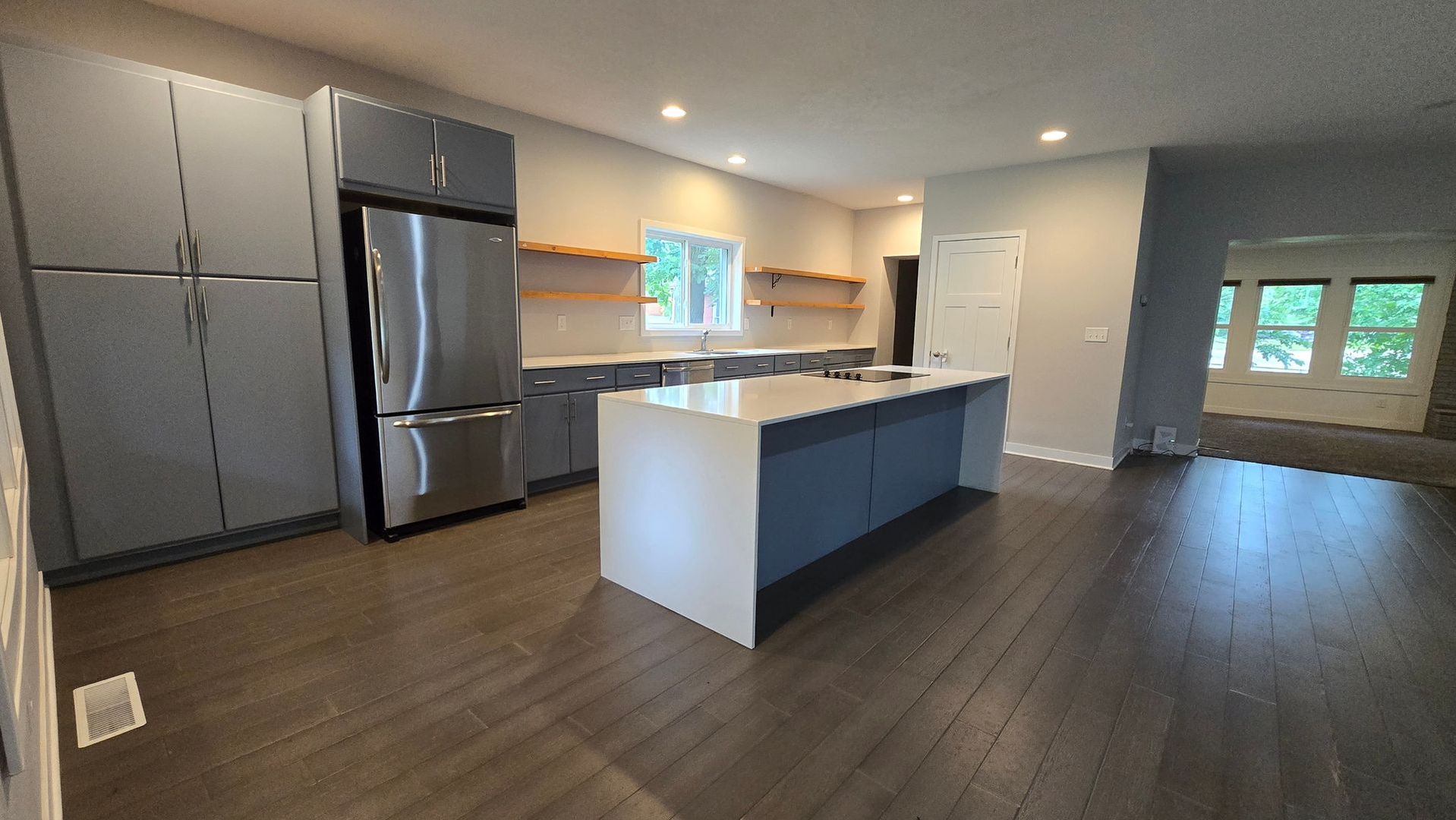 Cedar Falls House: 2122 California St