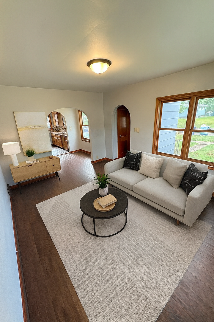 Waterloo House: 1601 W 11th St