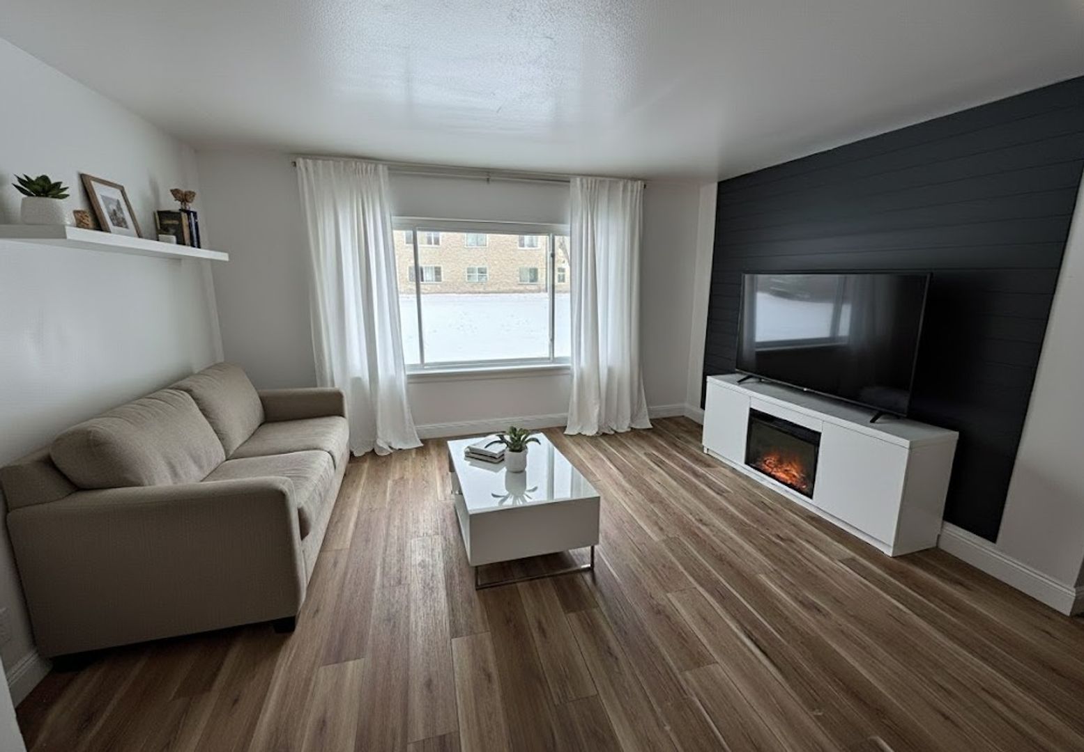 Waterloo Apartment: 249 - 255 Parkview Blvd