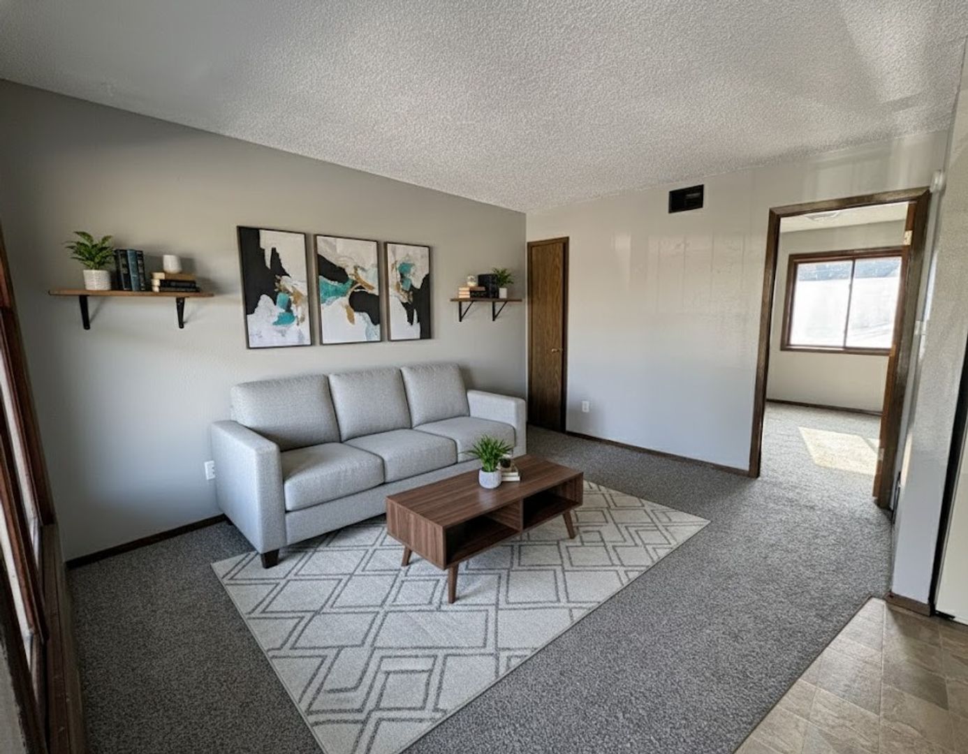 Waterloo Apartment: 130 Sherwood Ct