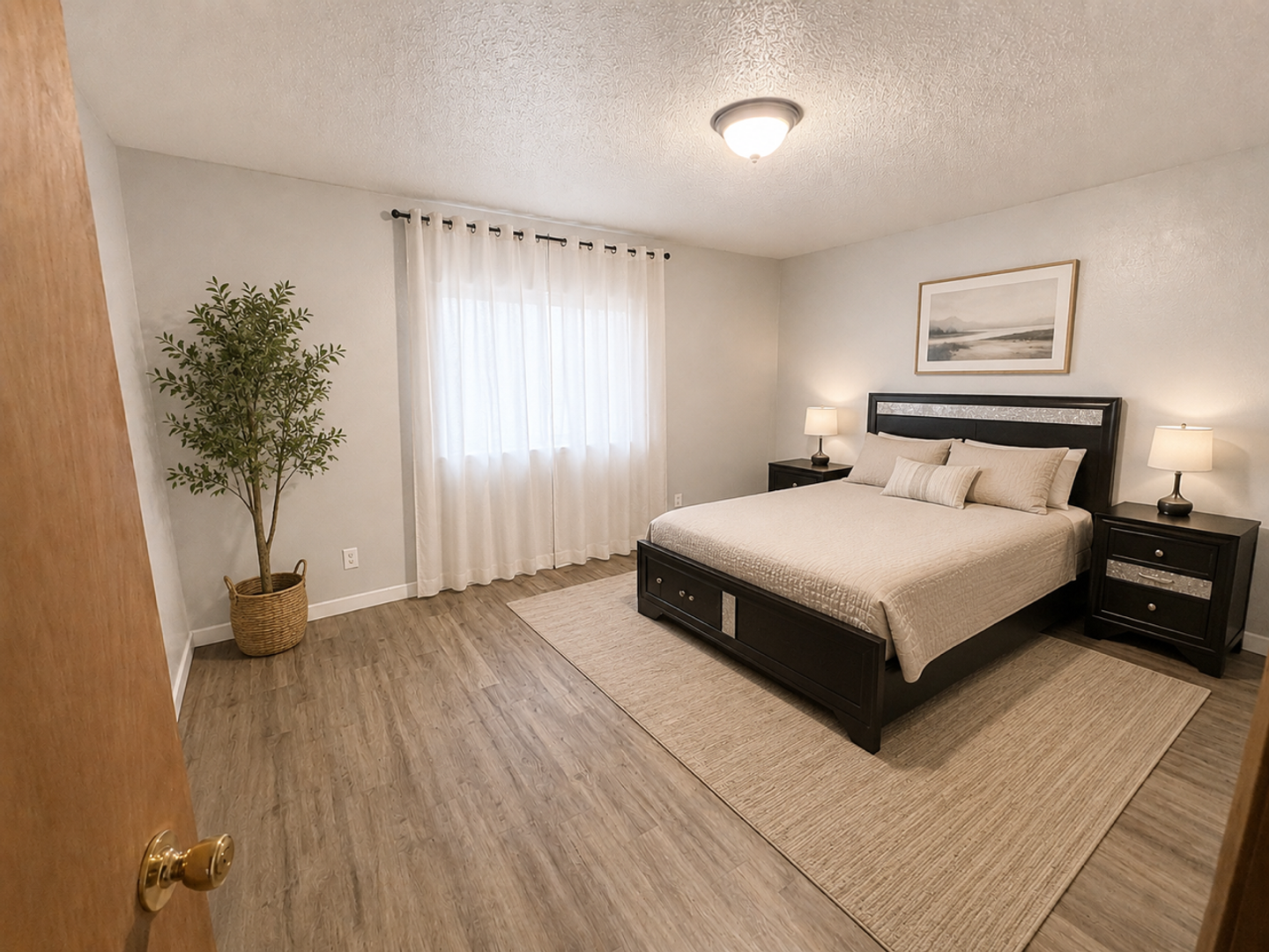 Waterloo Apartment: 1047 Langley Rd