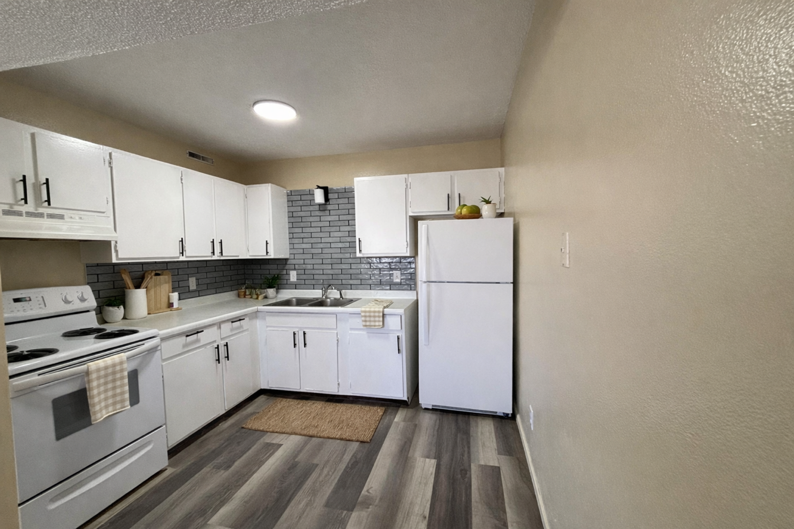 Waterloo Apartment: 1200 Meadow Ln