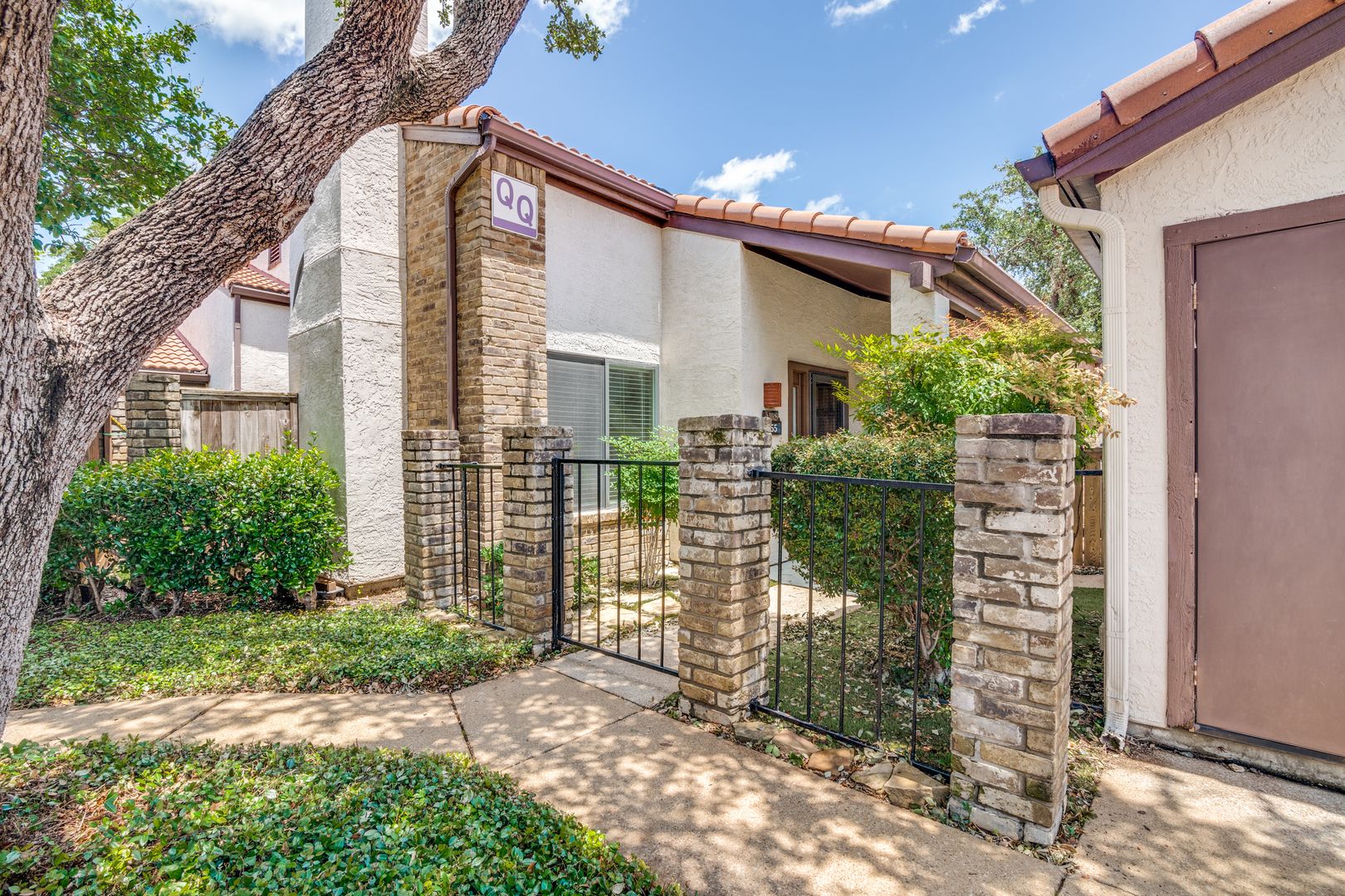 Dallas Condo: 18040 Midway Road 255
