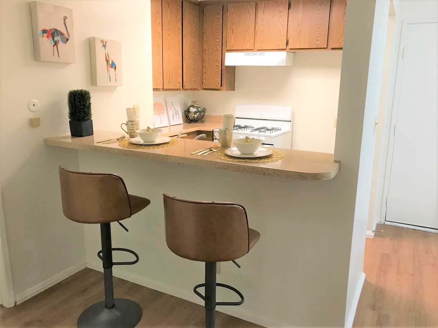 HARBOR CITY Apartment: SUMMER GLEN
