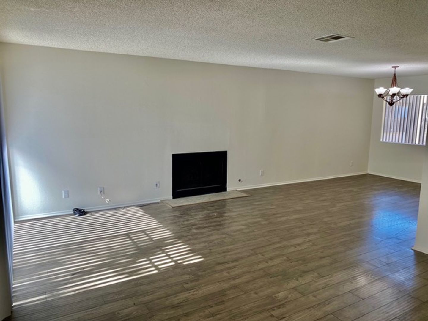 CAMARILLO Apartment: EUCLID ESTATES CONDOS