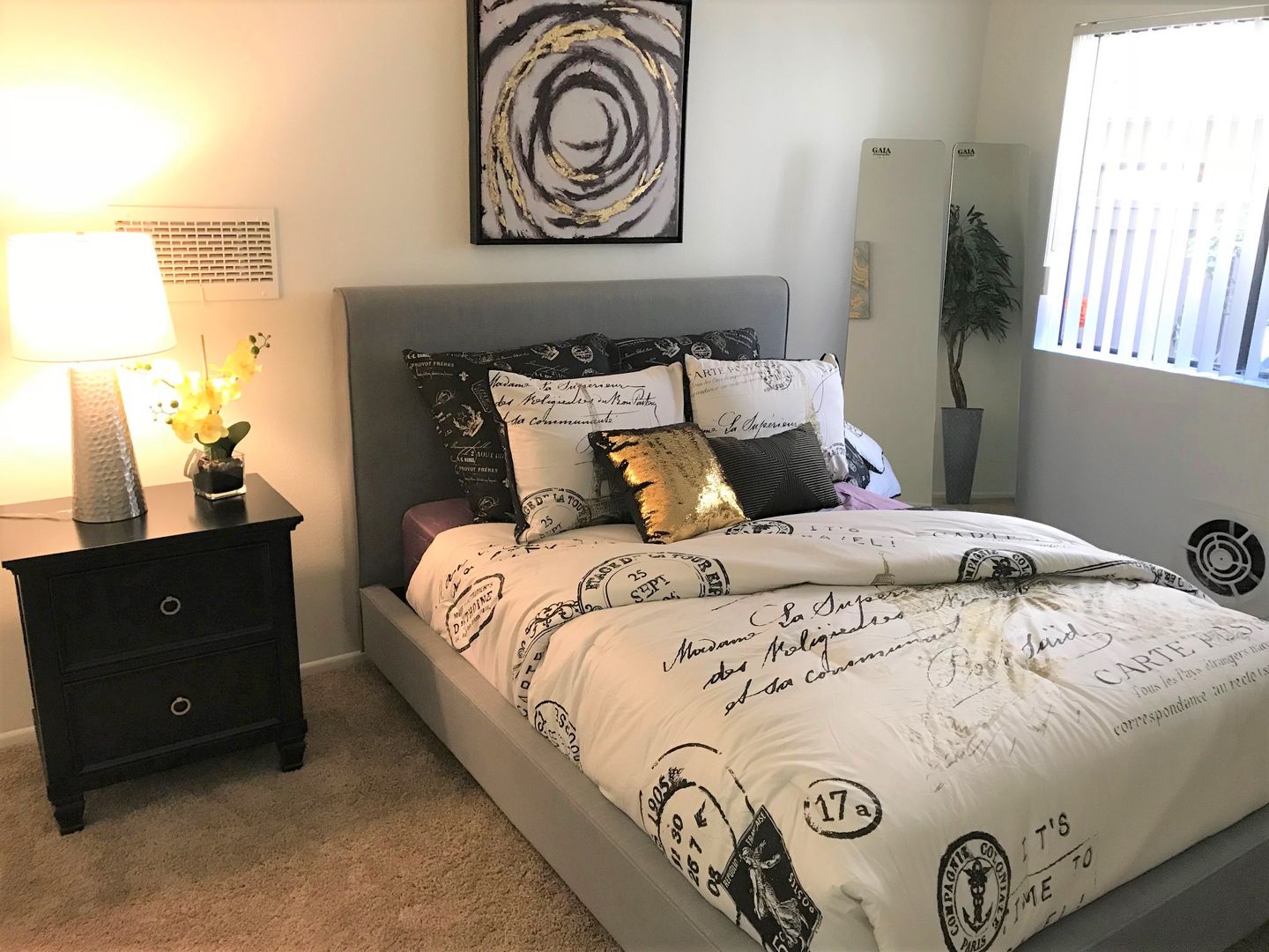 HARBOR CITY Apartment: SUMMER GLEN