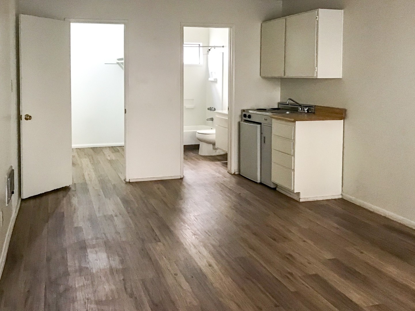 HAWTHORNE Apartment: DURANGO