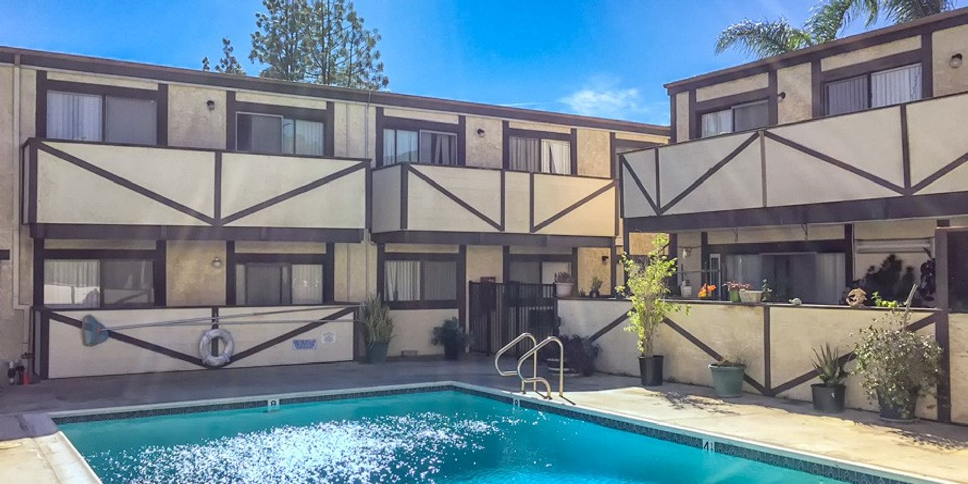 CANOGA PARK Apartment: KELVIN SQUARE