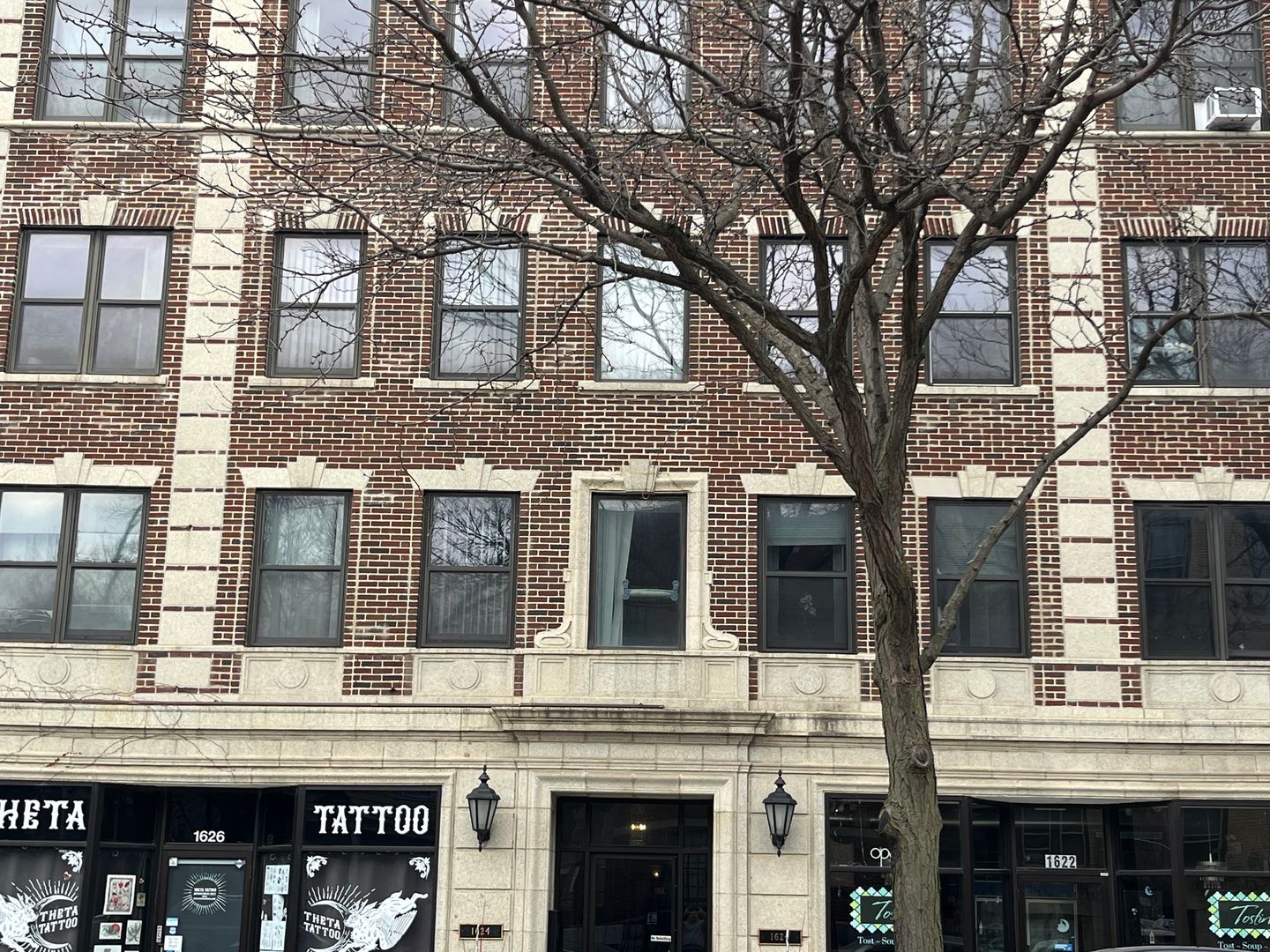 Chicago Apartment: 1624 W. Morse