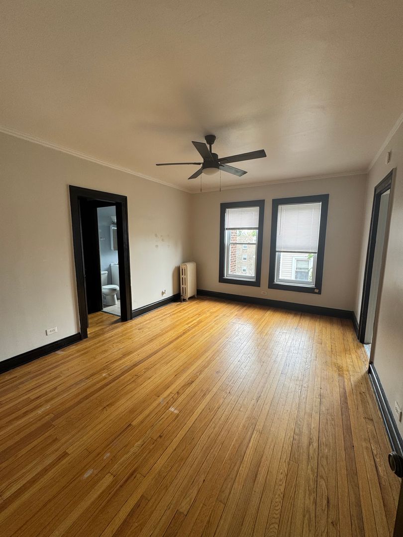 Chicago Apartment: 5021 N. Damen