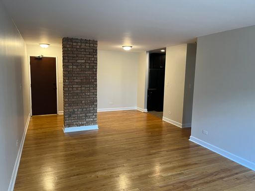 Charming 1 bedroom in Edgewater – photo 1