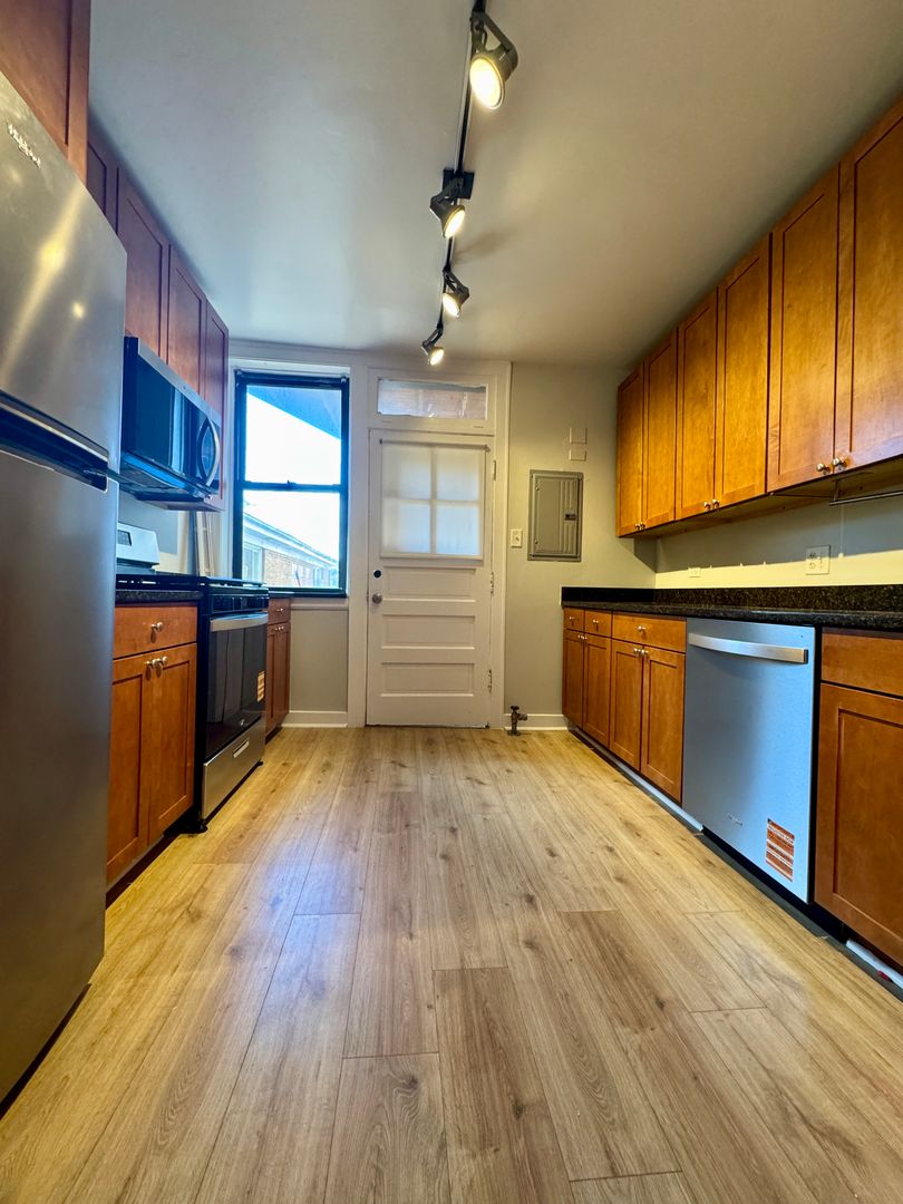 Chicago Apartment: 4310-16 Keystone