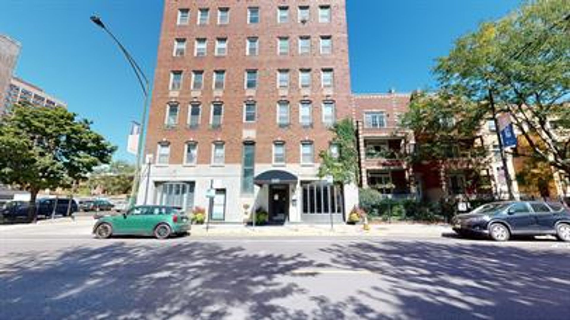 Chicago Apartment: 910 W. Lawrence