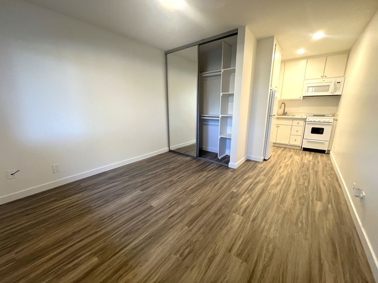 Encinitas Apartment: 1749 N. Vulcan Ave.