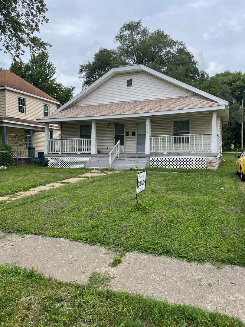 Springfield Apartment: 811 / 813 W Poplar