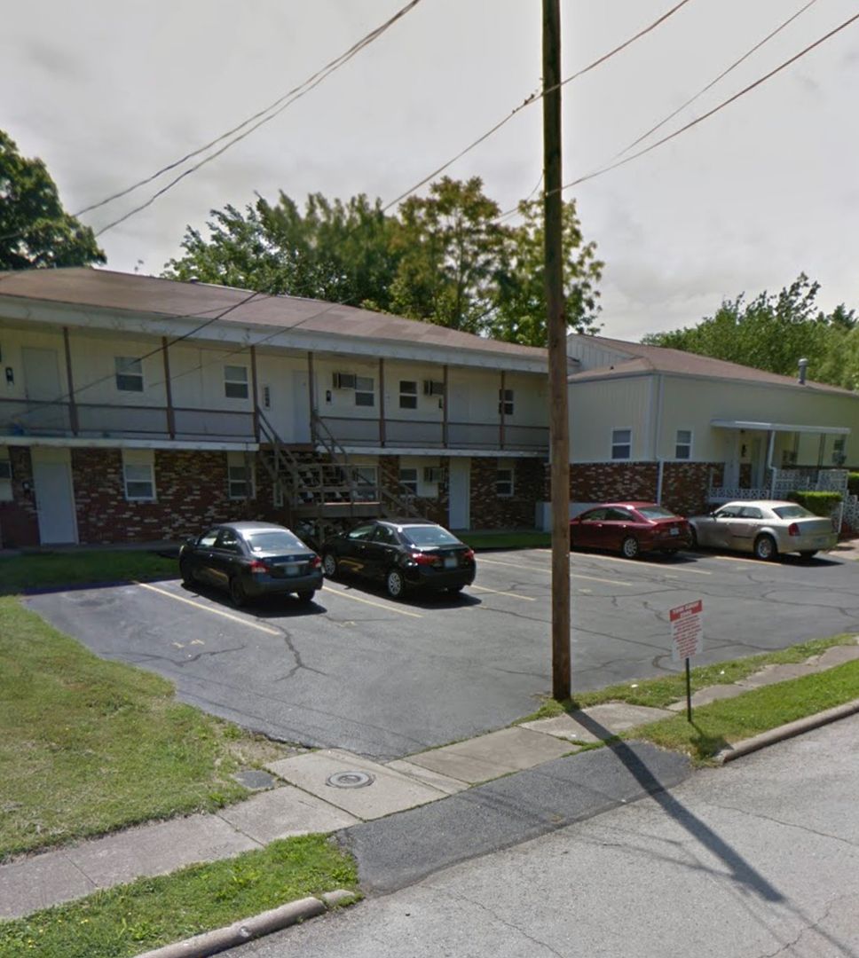 Springfield Apartment: 1403 E Elm St