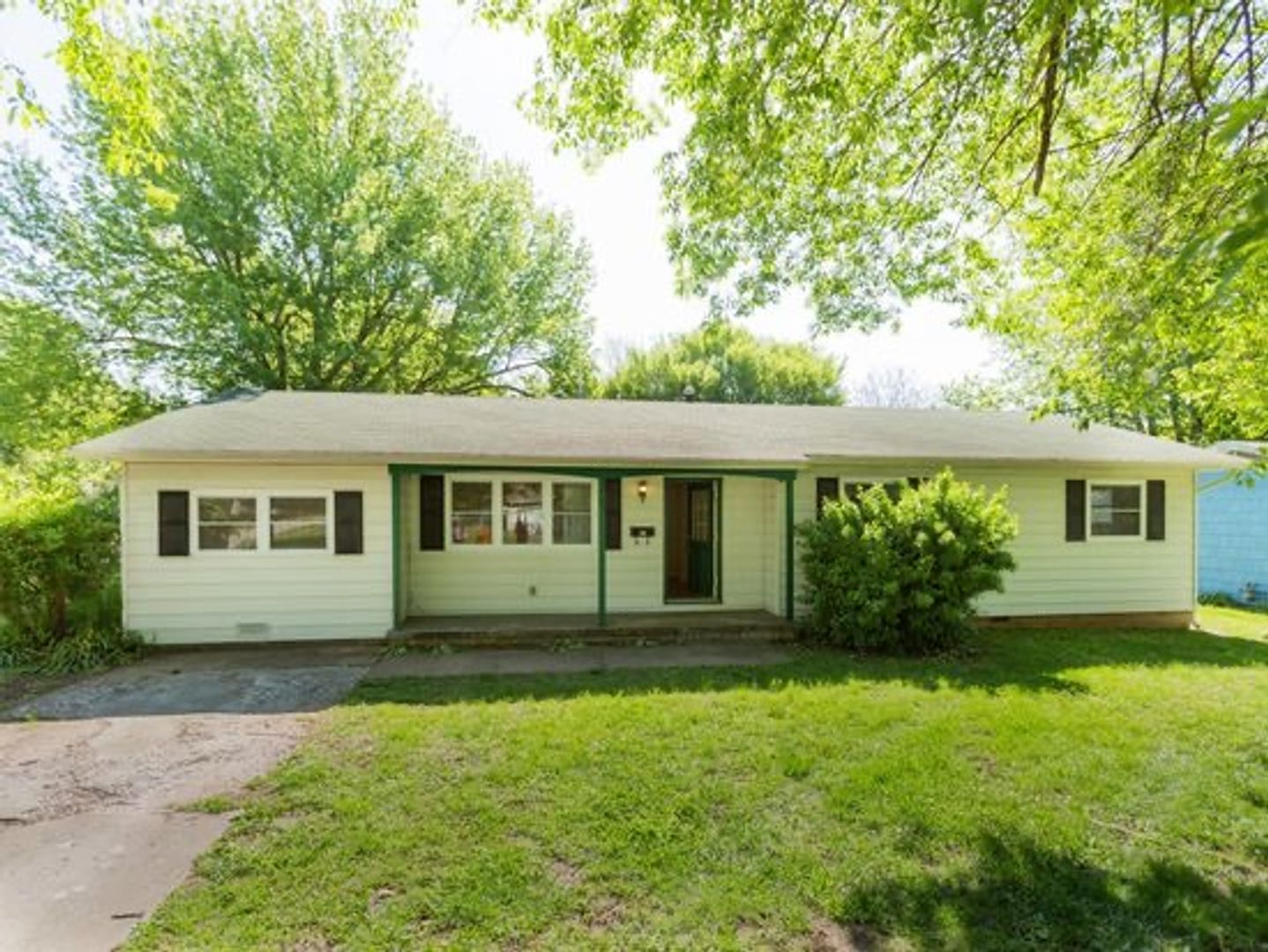 Springfield House: 2400 S Nettleton Ave