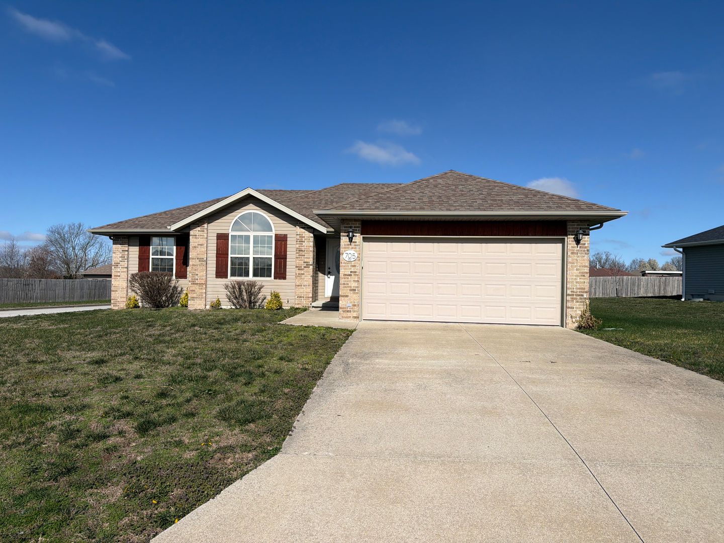 Clever House: 705 West Christopher Lane