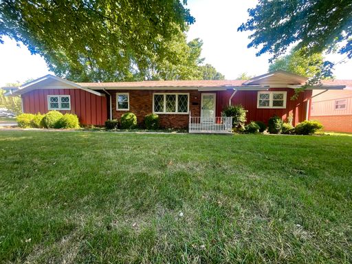 Beautiful 4 bedroom home completely remodeled in great location and school district! – photo 1