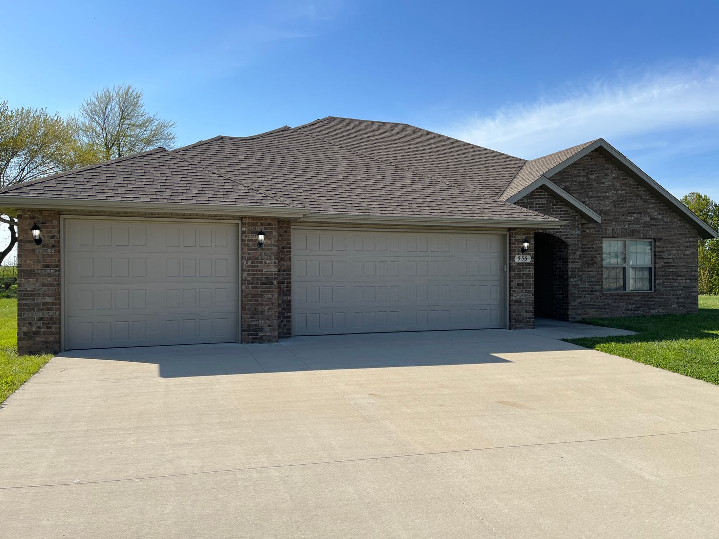 Republic House: 555 W Melody Ln