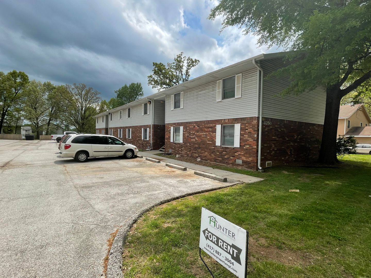 Springfield Apartment: East Grove