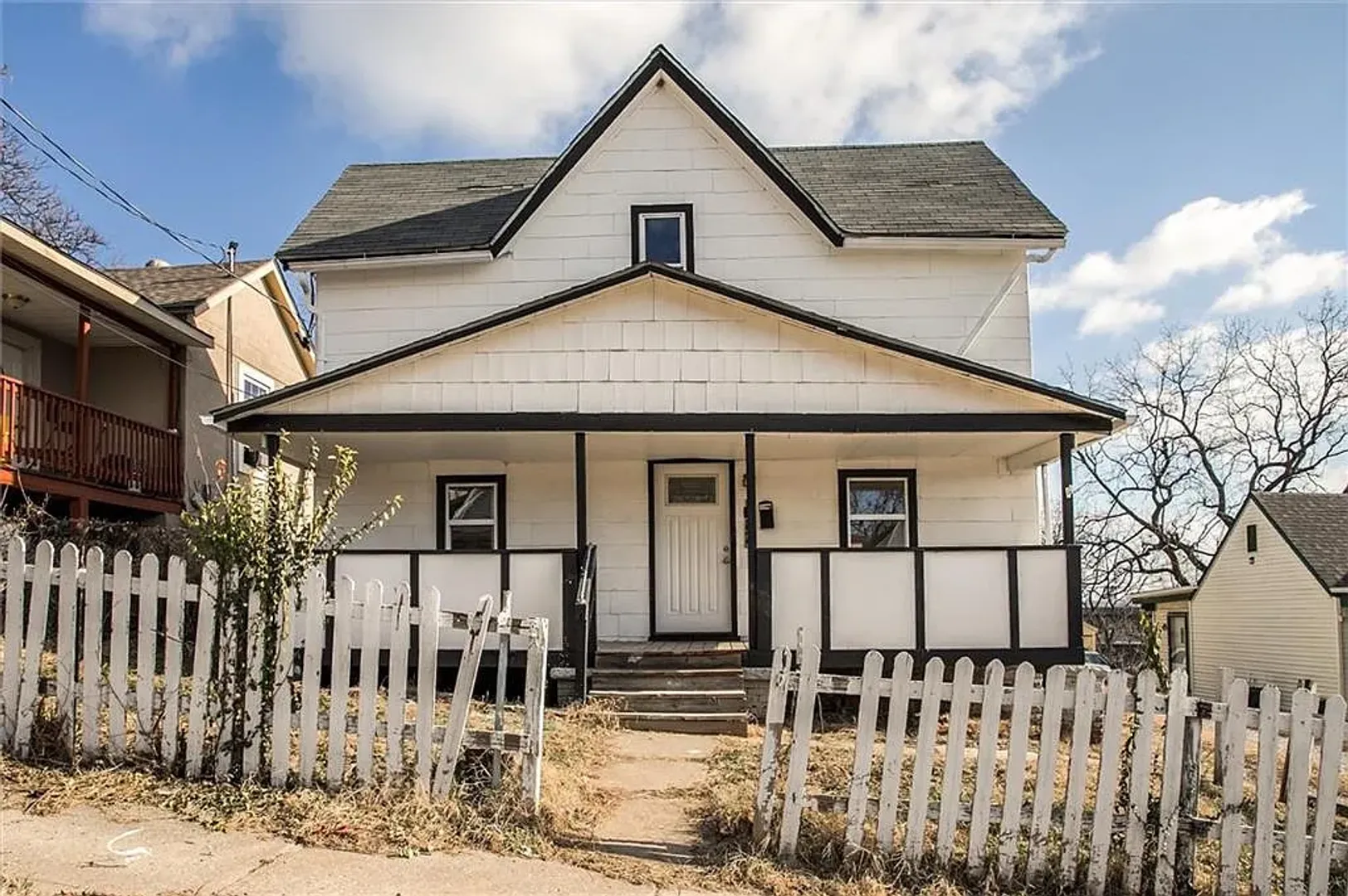 Kansas City House: 287 S Coy St