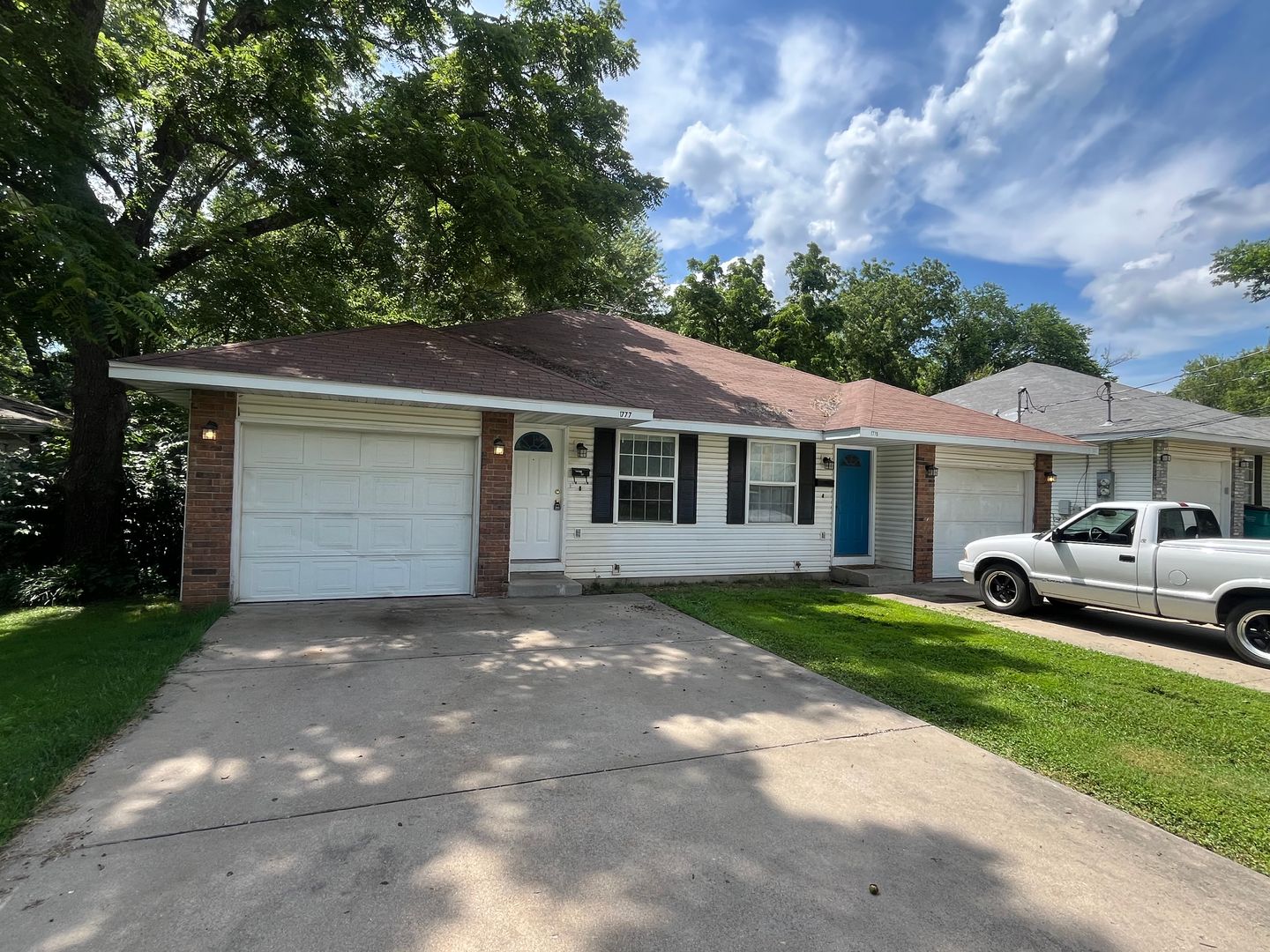 Springfield House: 1777 N Drury Ave