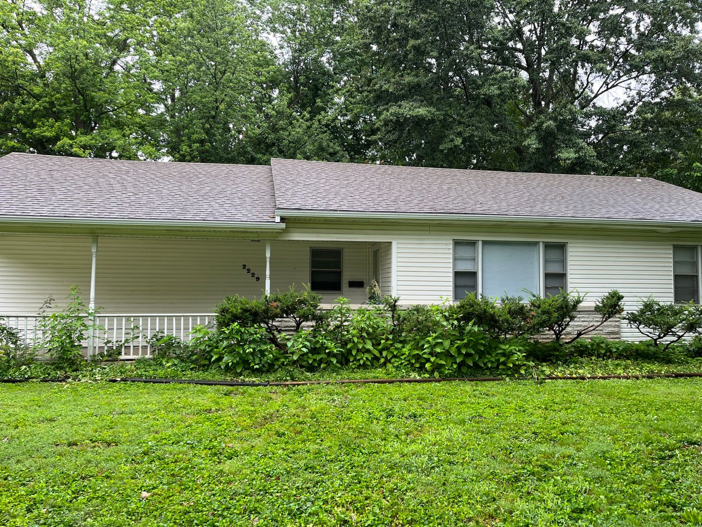 Springfield House: 2229 S Grant Ave