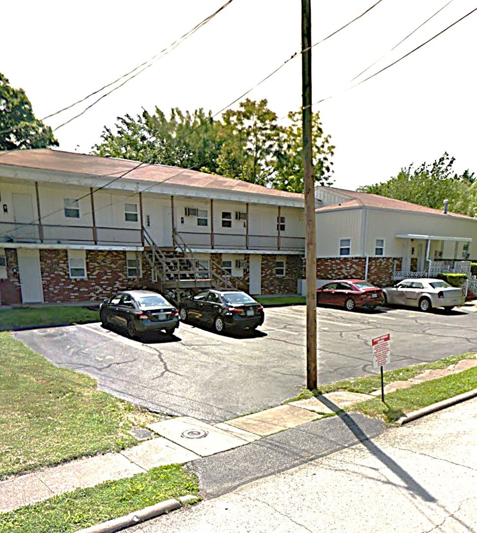 Springfield Apartment: 1403 E Elm St