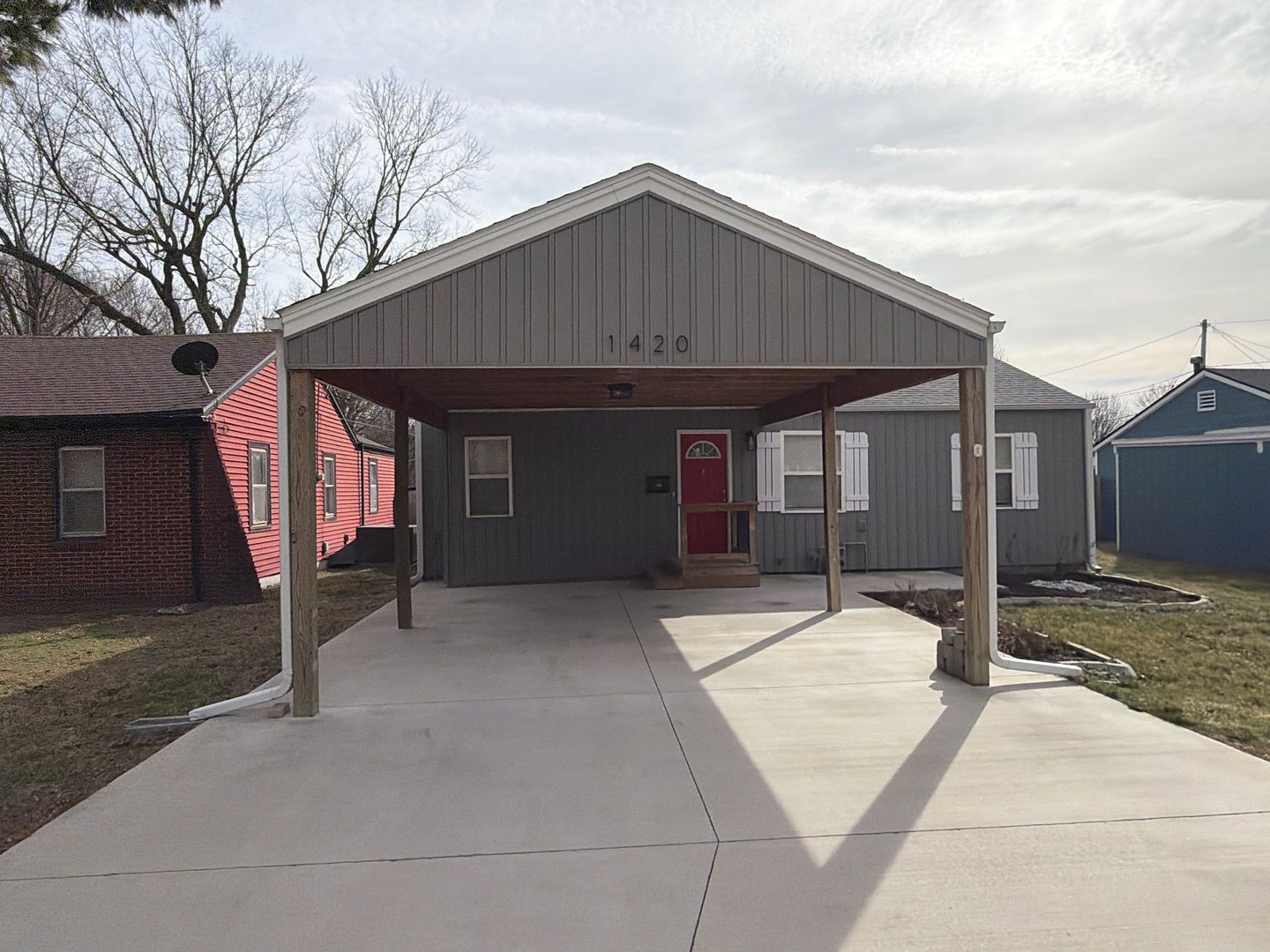 Springfield House: 1420 E North St