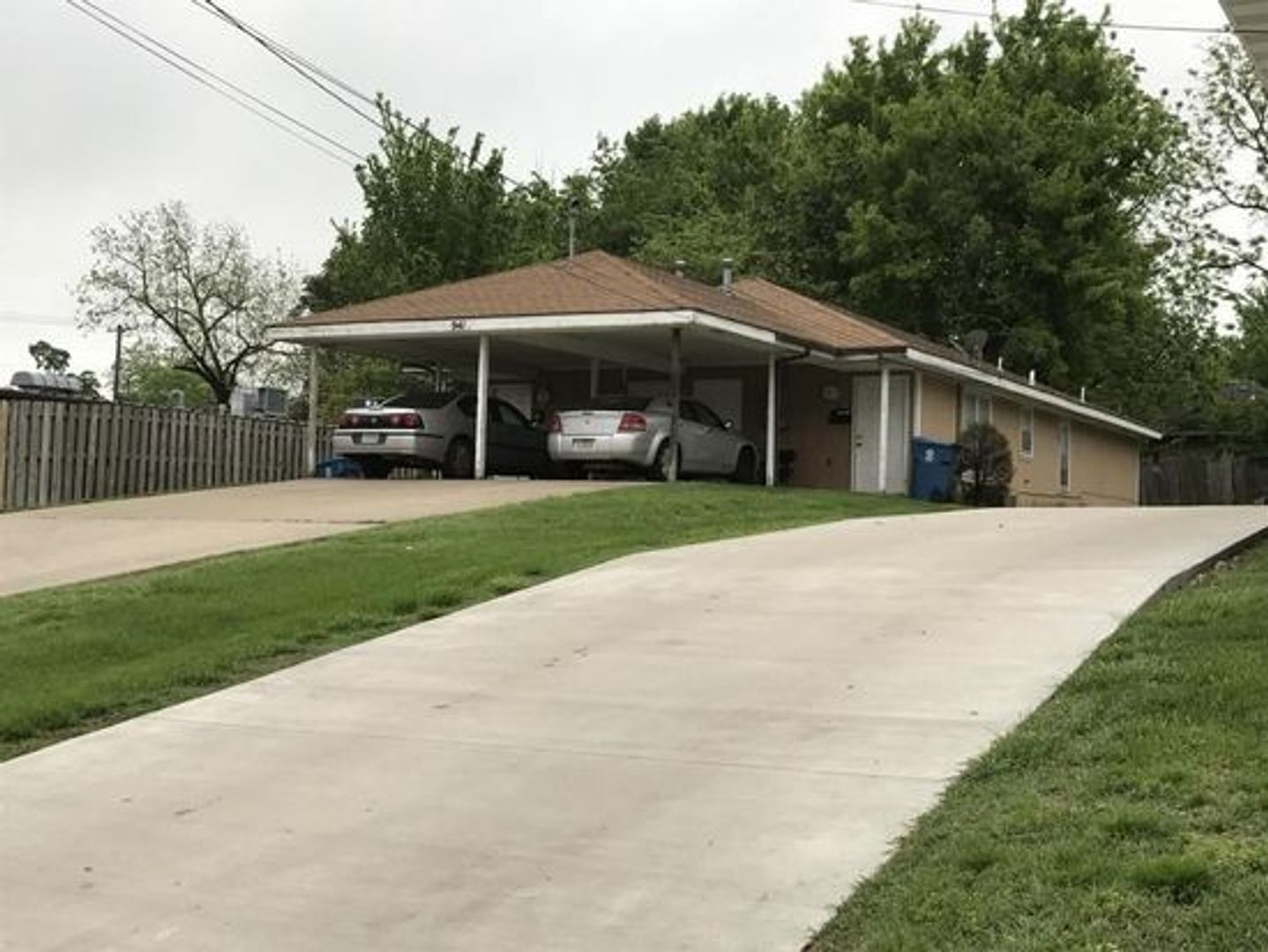 Springfield Apartment: 927-941 S Grant Ave