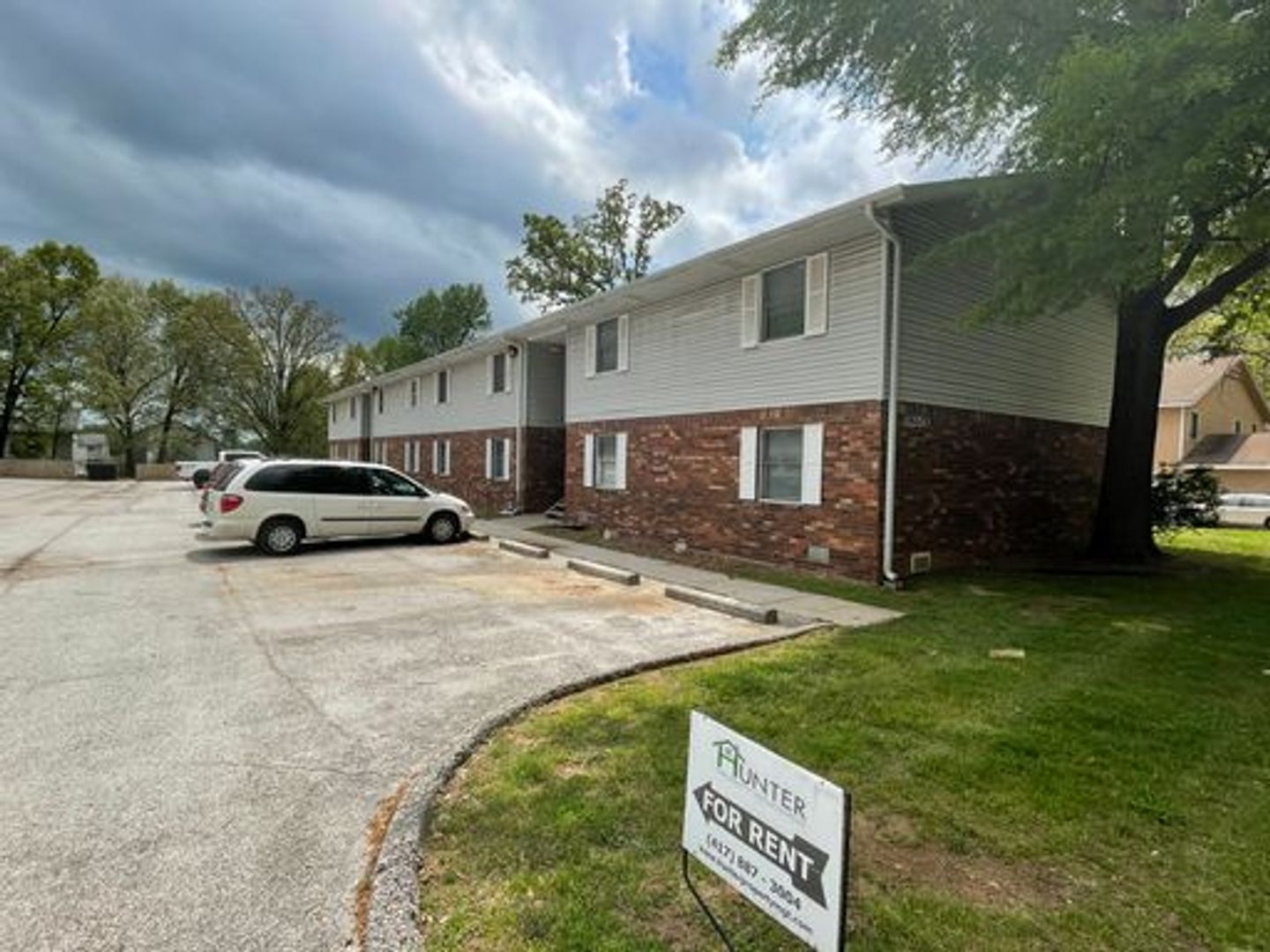 Springfield Apartment: East Grove