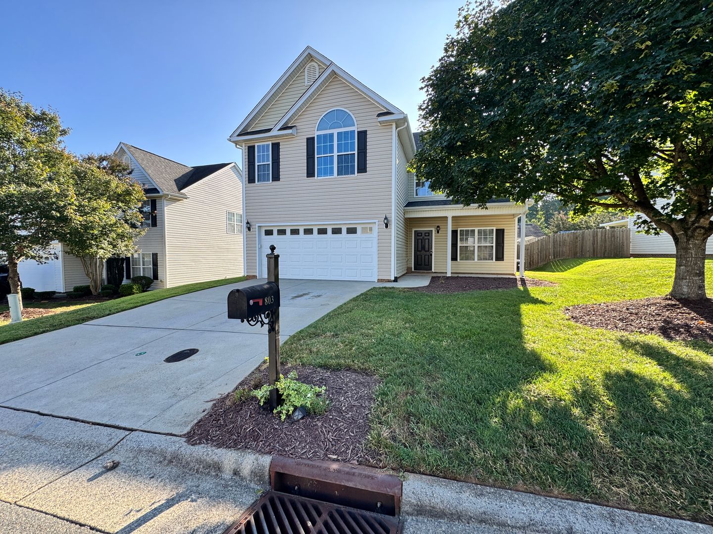 Kernersville House: 803 Peachtree Meadow Circle