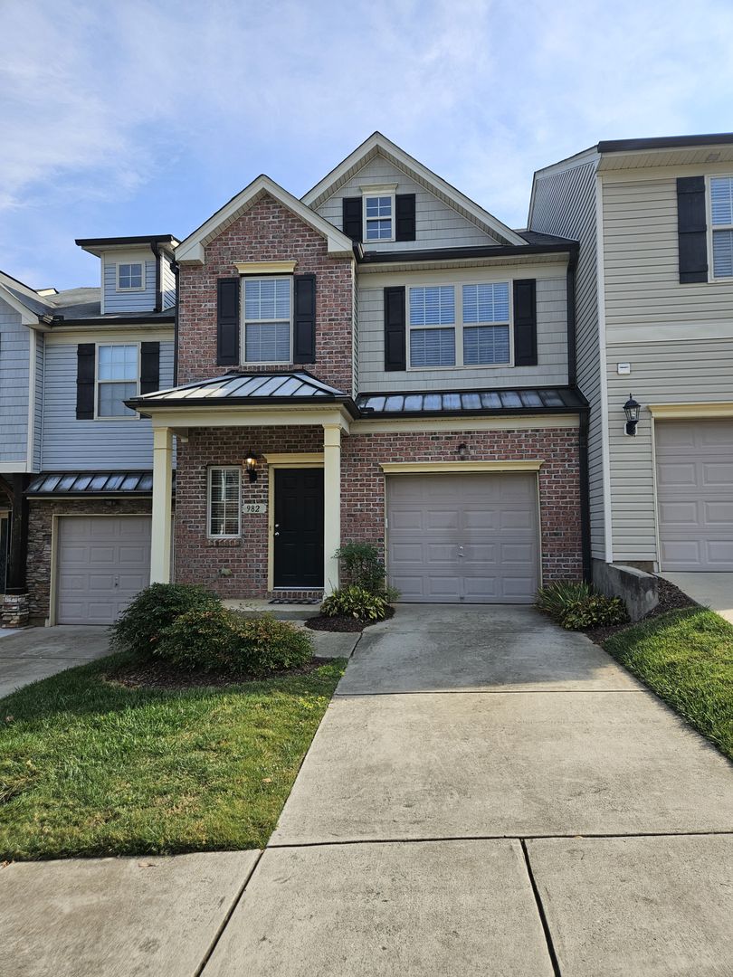 Winston Salem Townhome: 982 Silver Leaf Drive