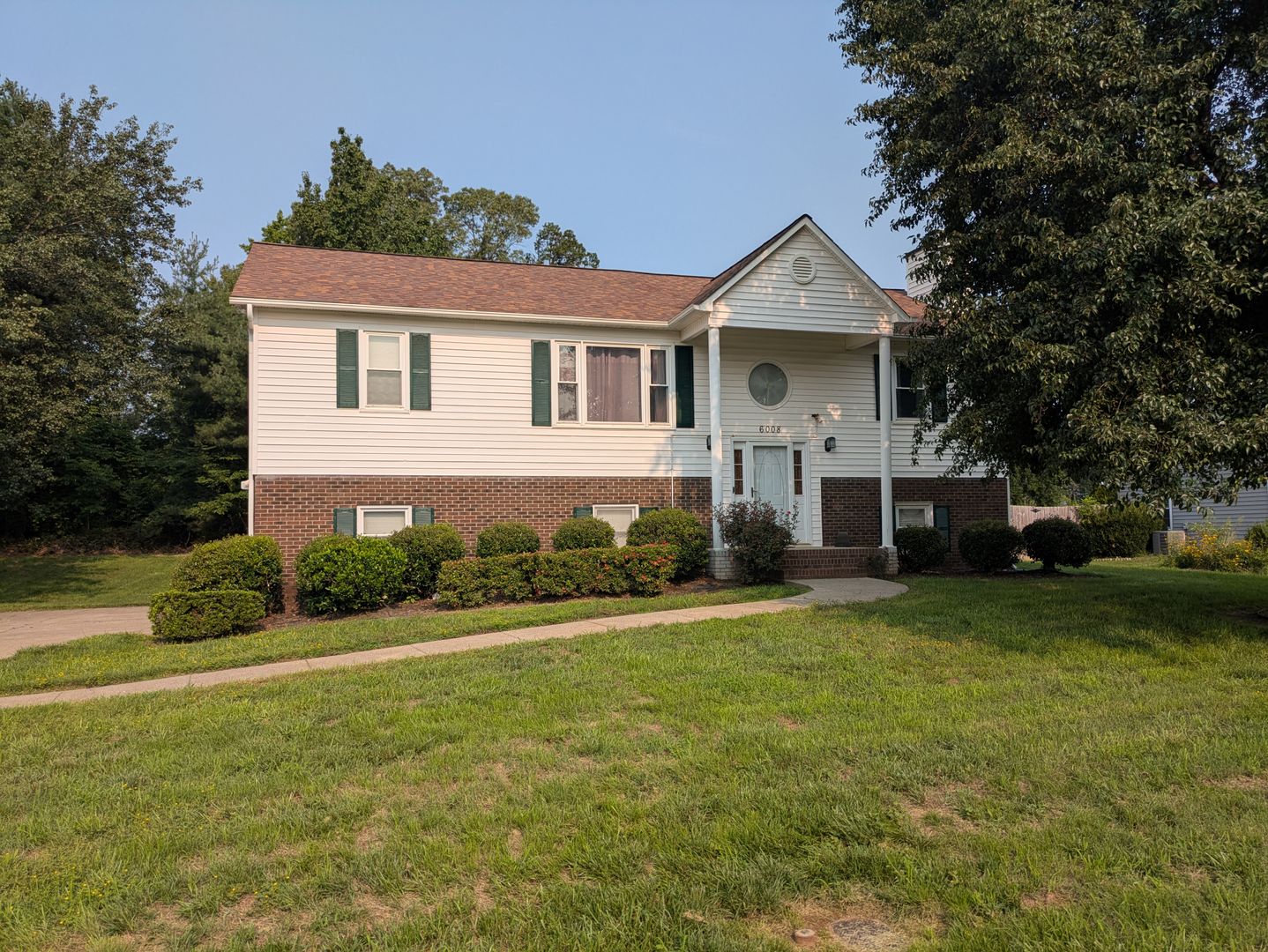 Winston Salem House: 6008 Yeaton Glen Drive