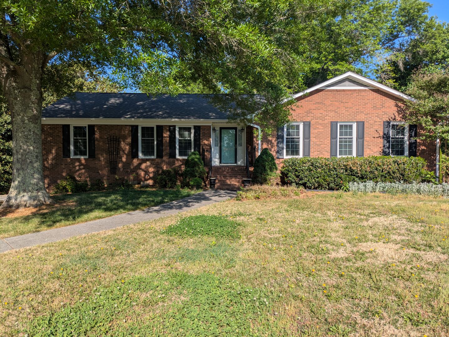 Clemmons House: 6913 Crandall Court