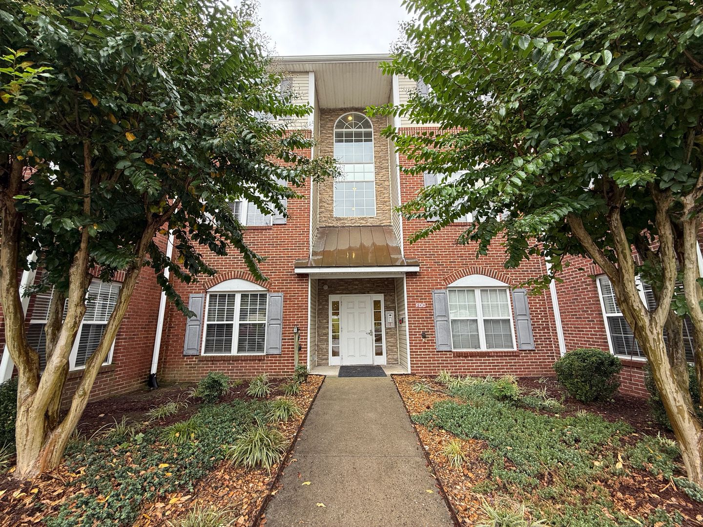 Clemmons Condo: 6941 Hanesbrook Circle