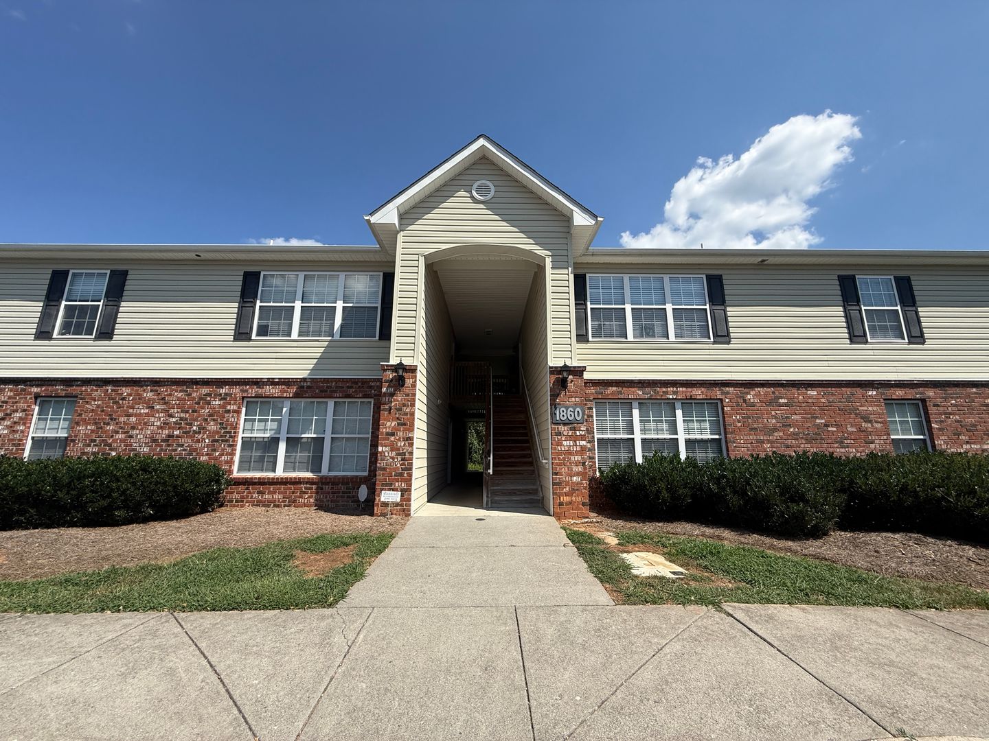 Winston Salem Condo: 1860 Crest Hollow Drive Apt 203