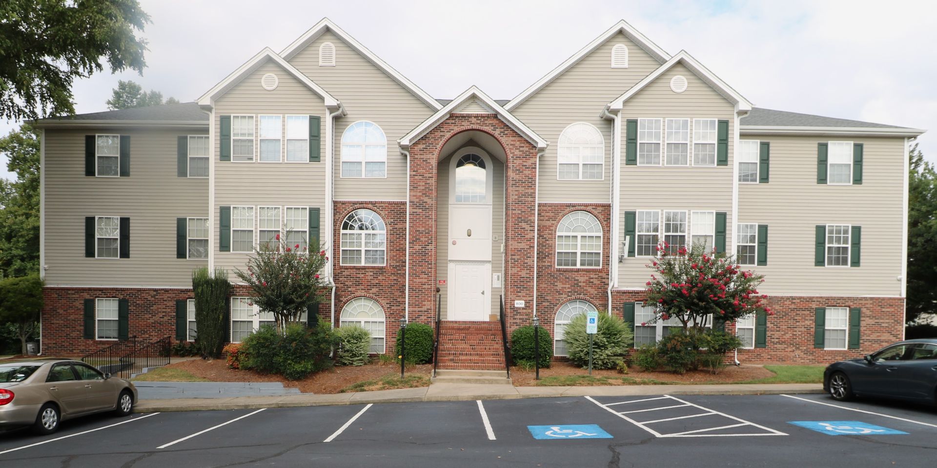 Winston Salem Condo: 823 Scholastic Drive